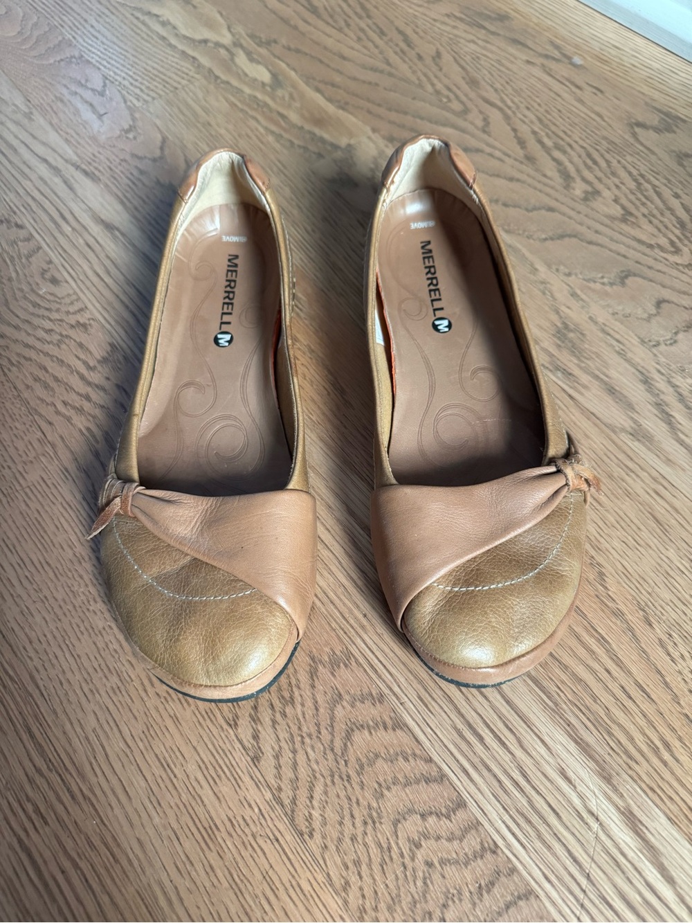 Merrell Women's Tan & Caramel Leather Ballet Flats